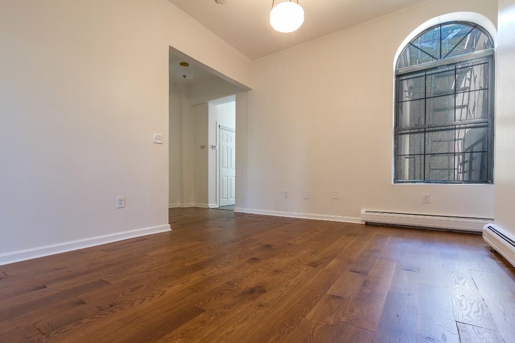 121 PALISADE AVE