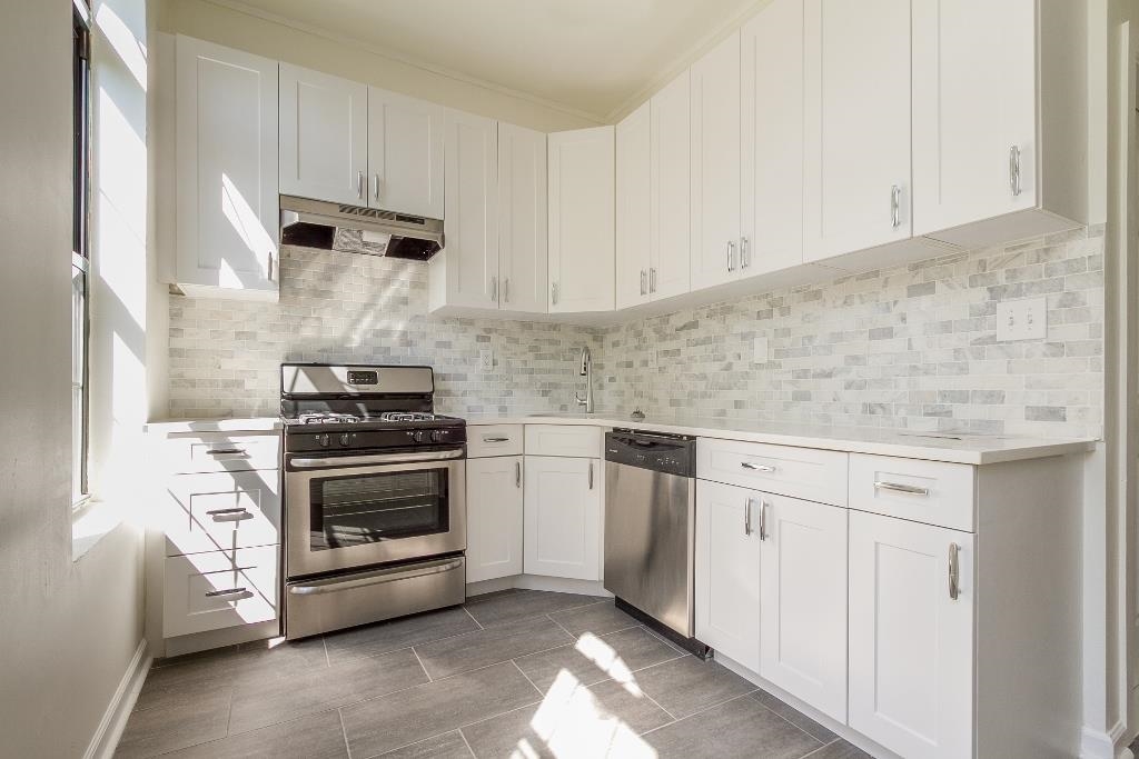 121 PALISADE AVE