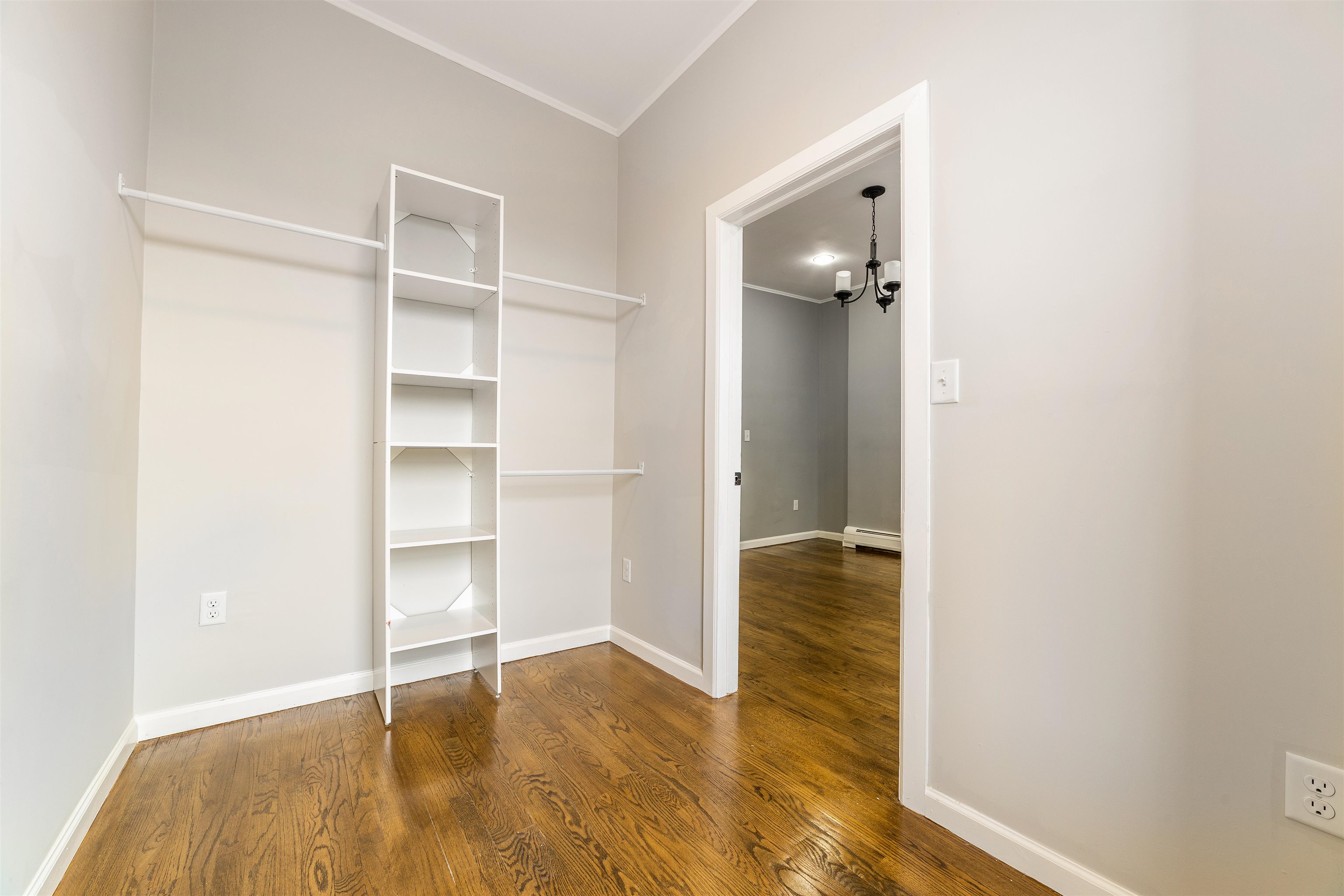 121 PALISADE AVE
