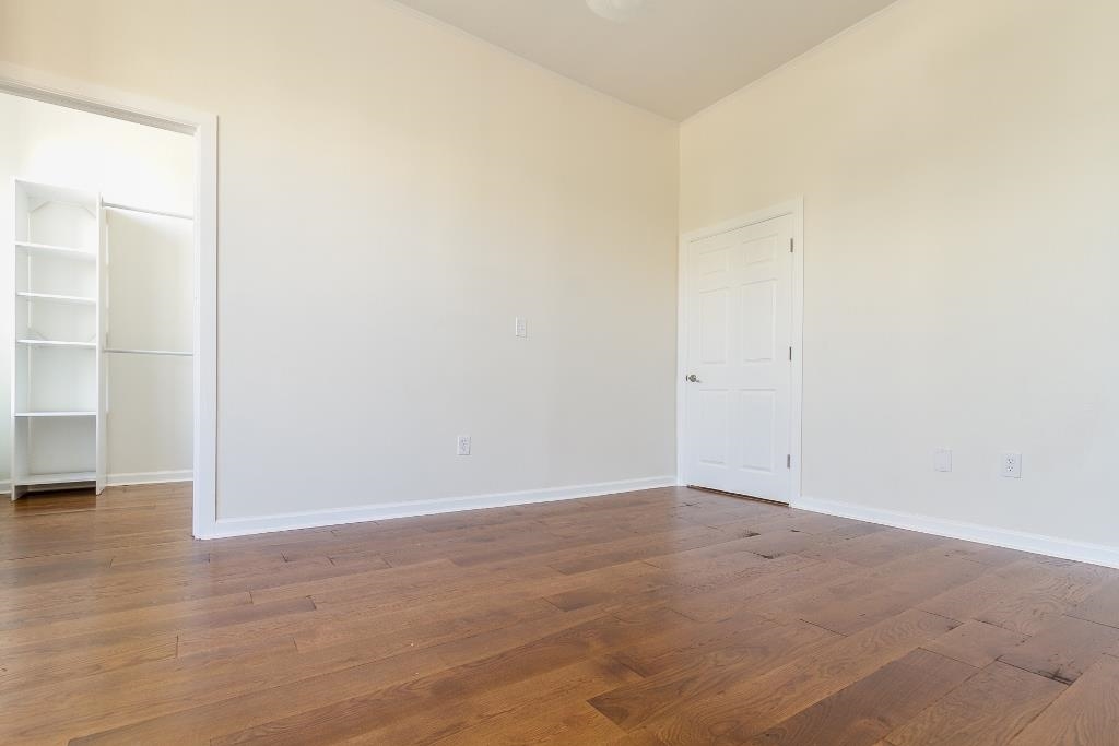 121 PALISADE AVE
