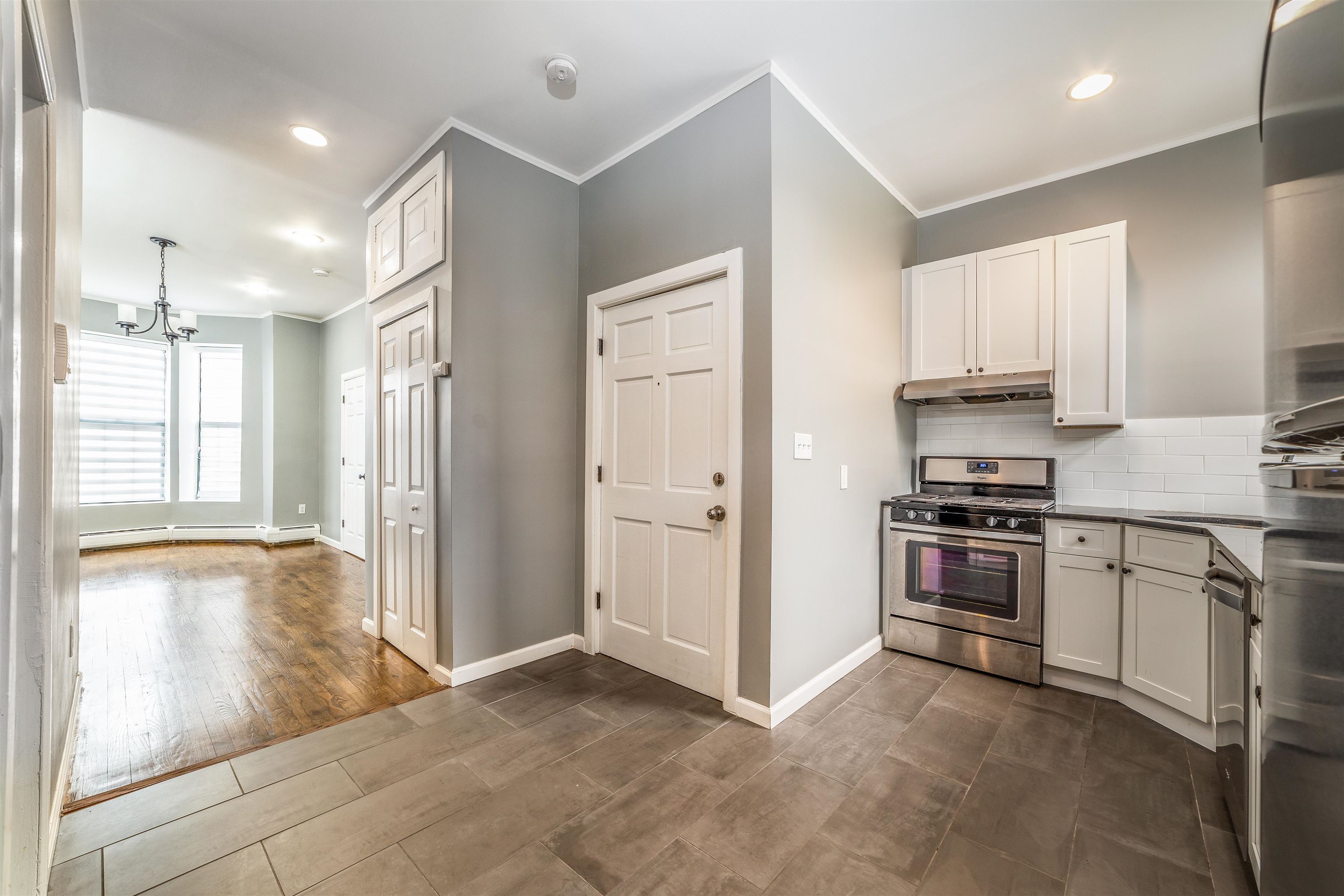 121 PALISADE AVE