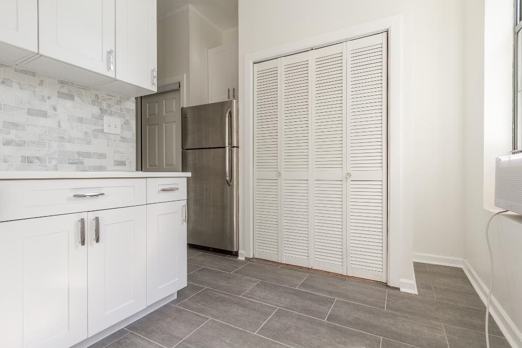 121 PALISADE AVE