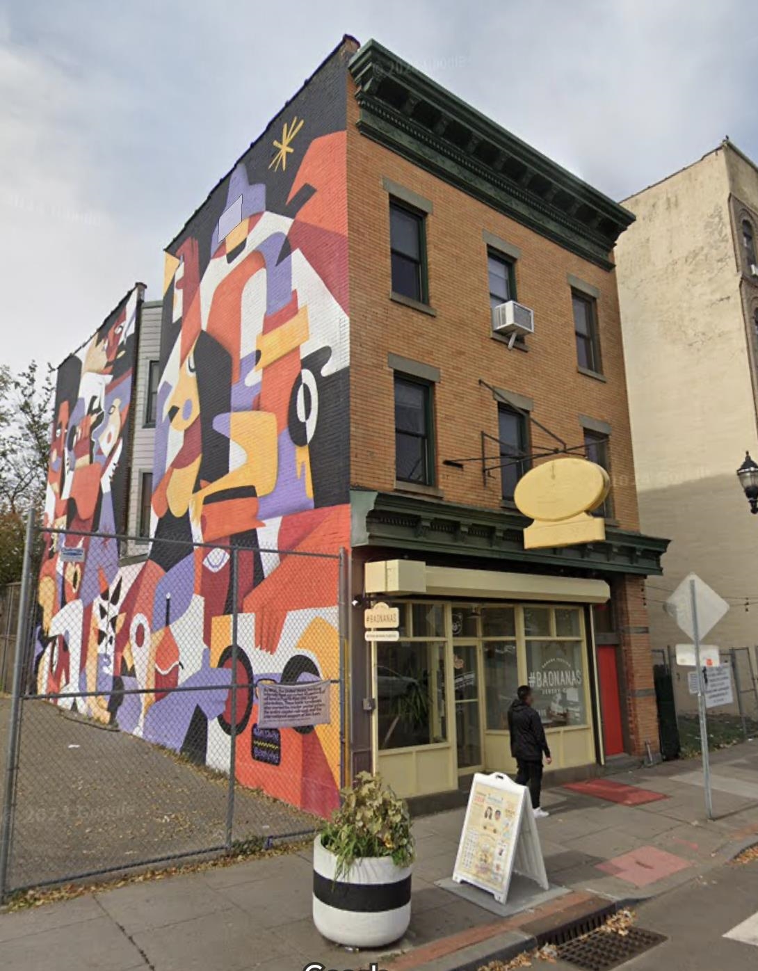 181 MONTICELLO AVE
