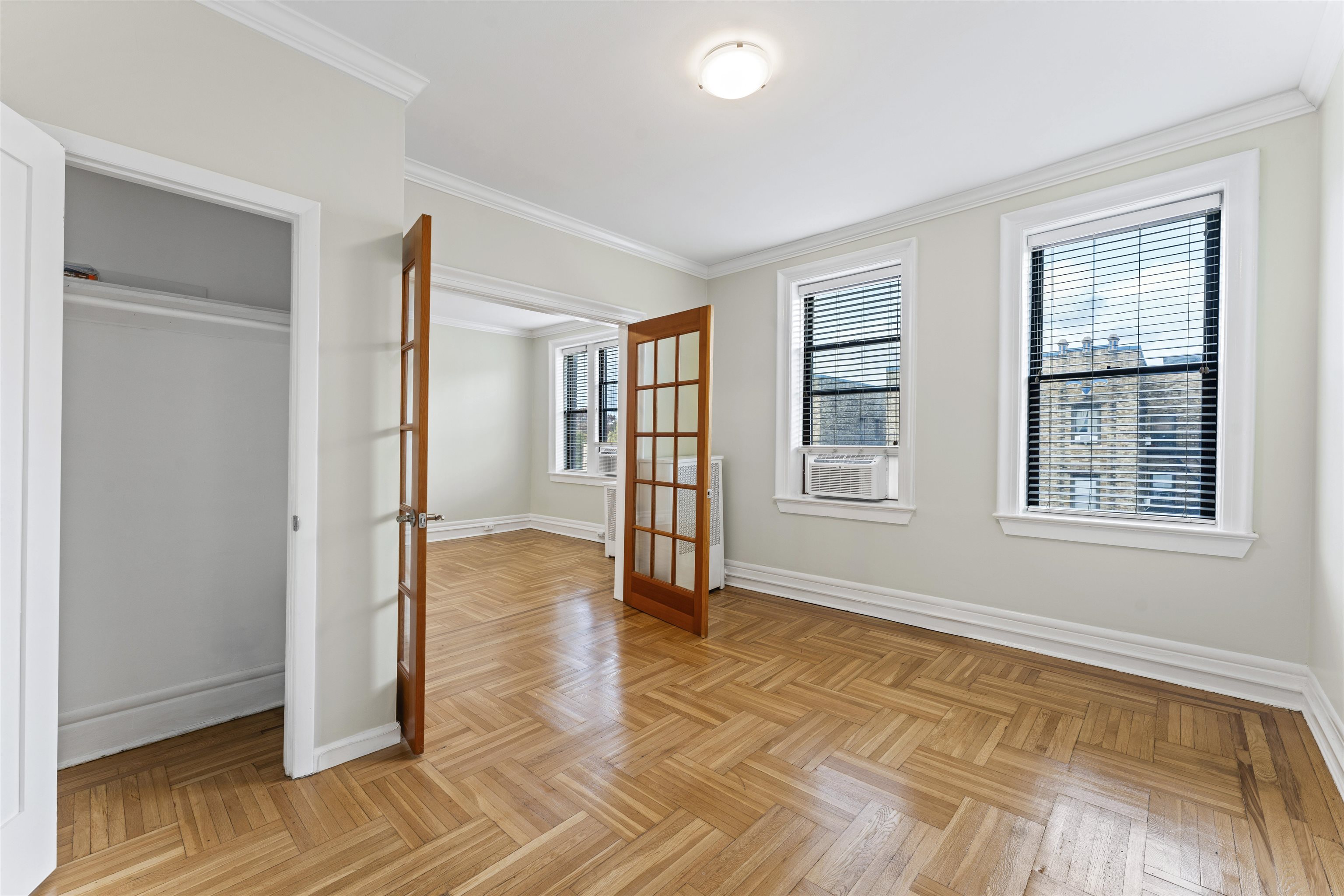 275 HARRISON AVE Unit: E6
