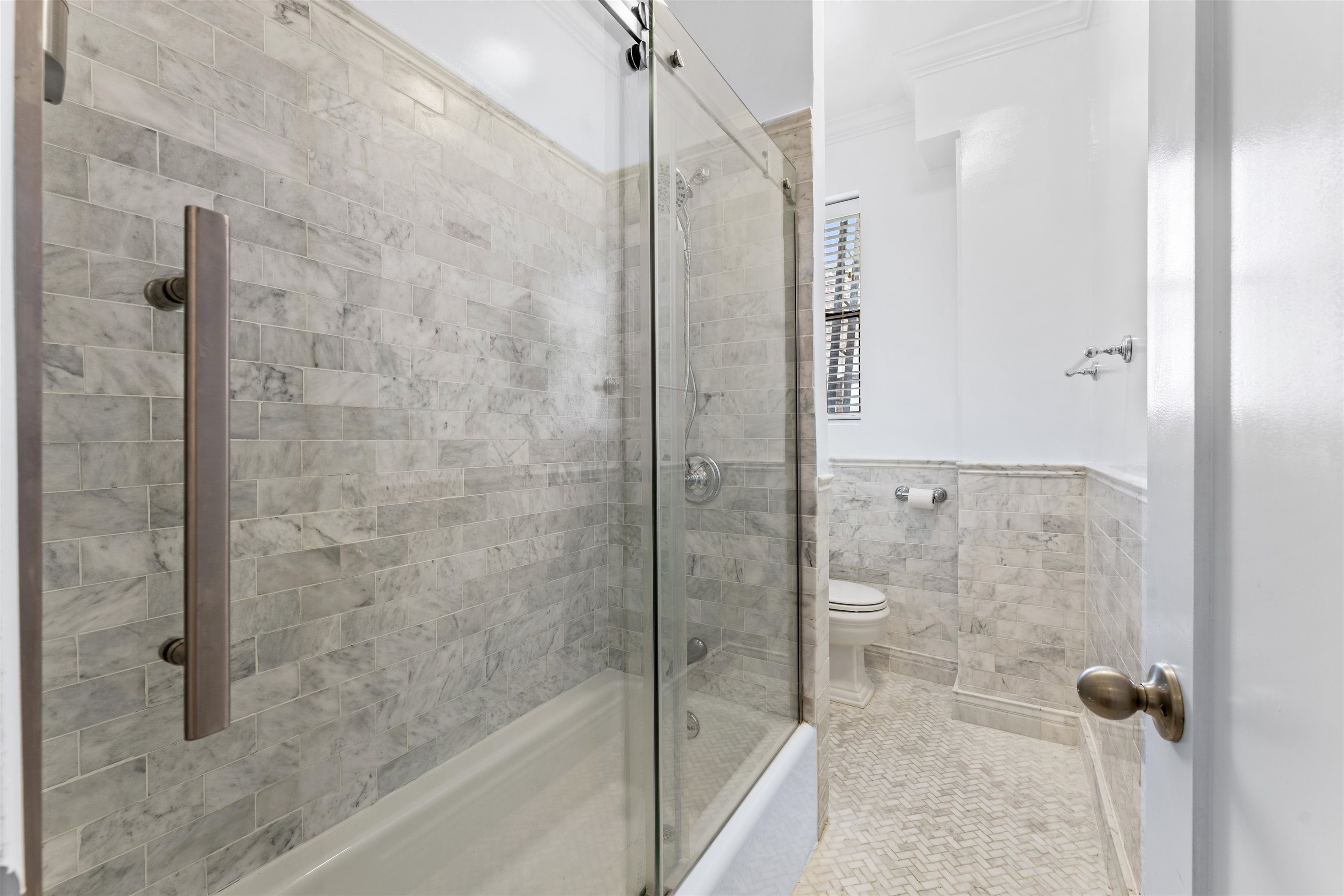 275 HARRISON AVE Unit: E6