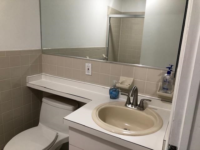 805 PARK AVE Unit: 5