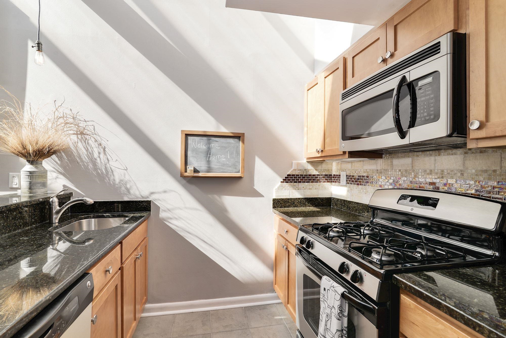 227 CHRISTOPHER COLUMBUS DR Unit: 402B