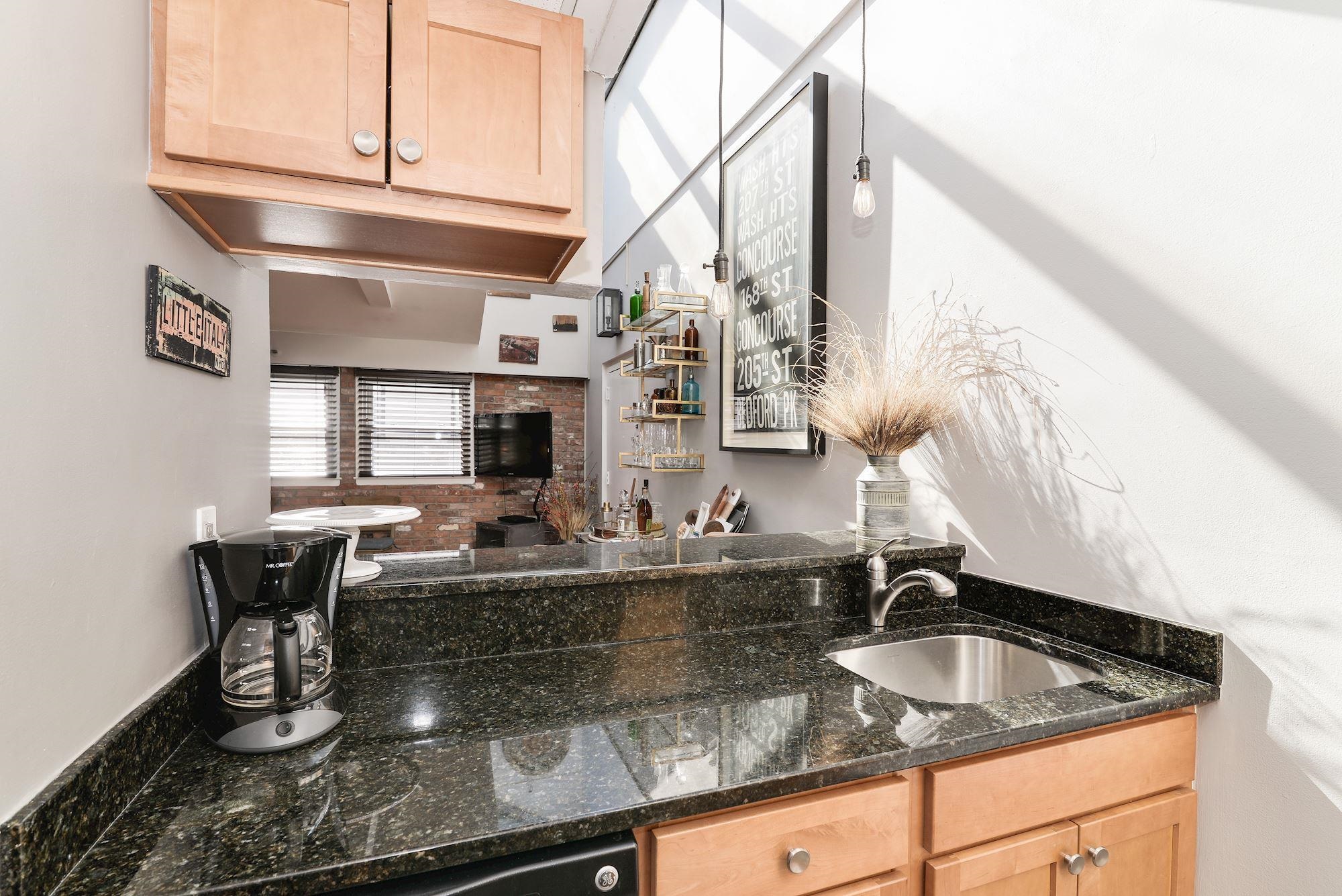 227 CHRISTOPHER COLUMBUS DR Unit: 402B