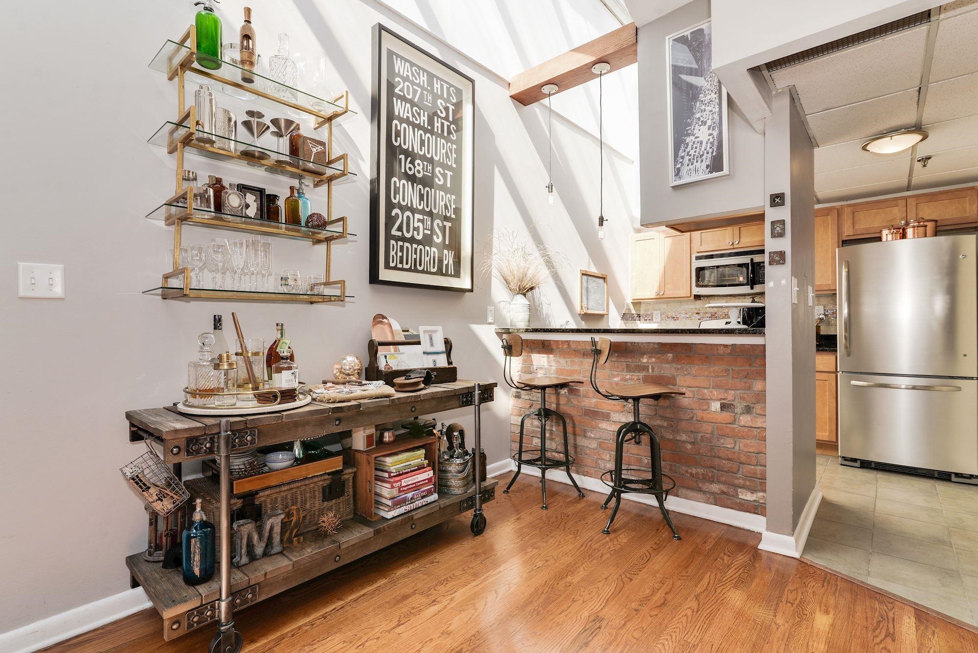 227 CHRISTOPHER COLUMBUS DR Unit: 402B