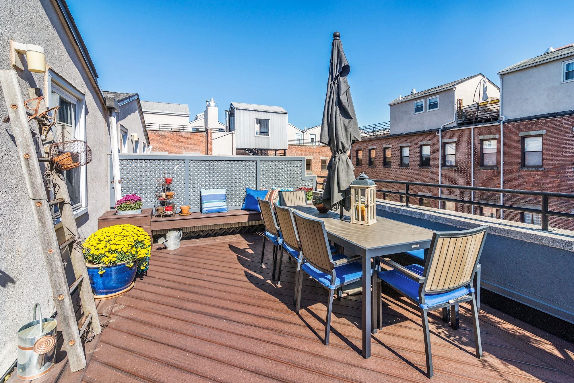 227 CHRISTOPHER COLUMBUS DR Unit: 402B