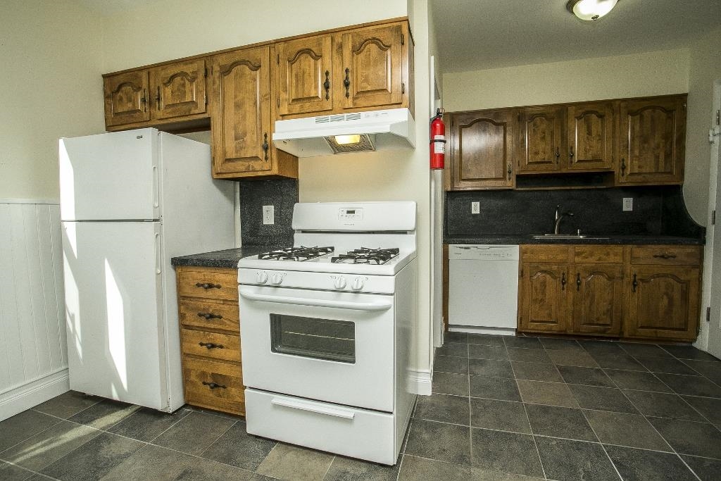 350 DANFORTH AVE