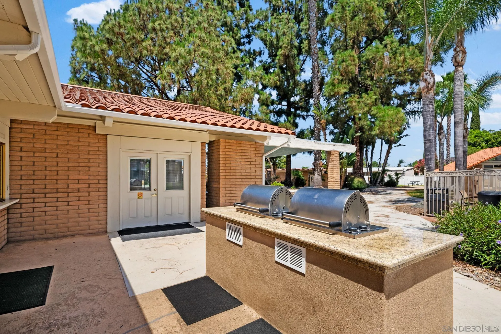 450 E Bradley Ave Unit 25
