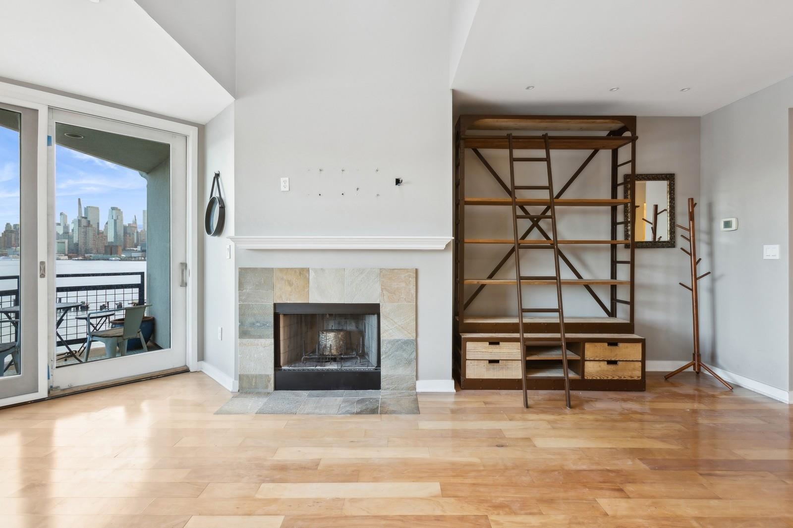 600 HARBOR BLVD Unit: 1057