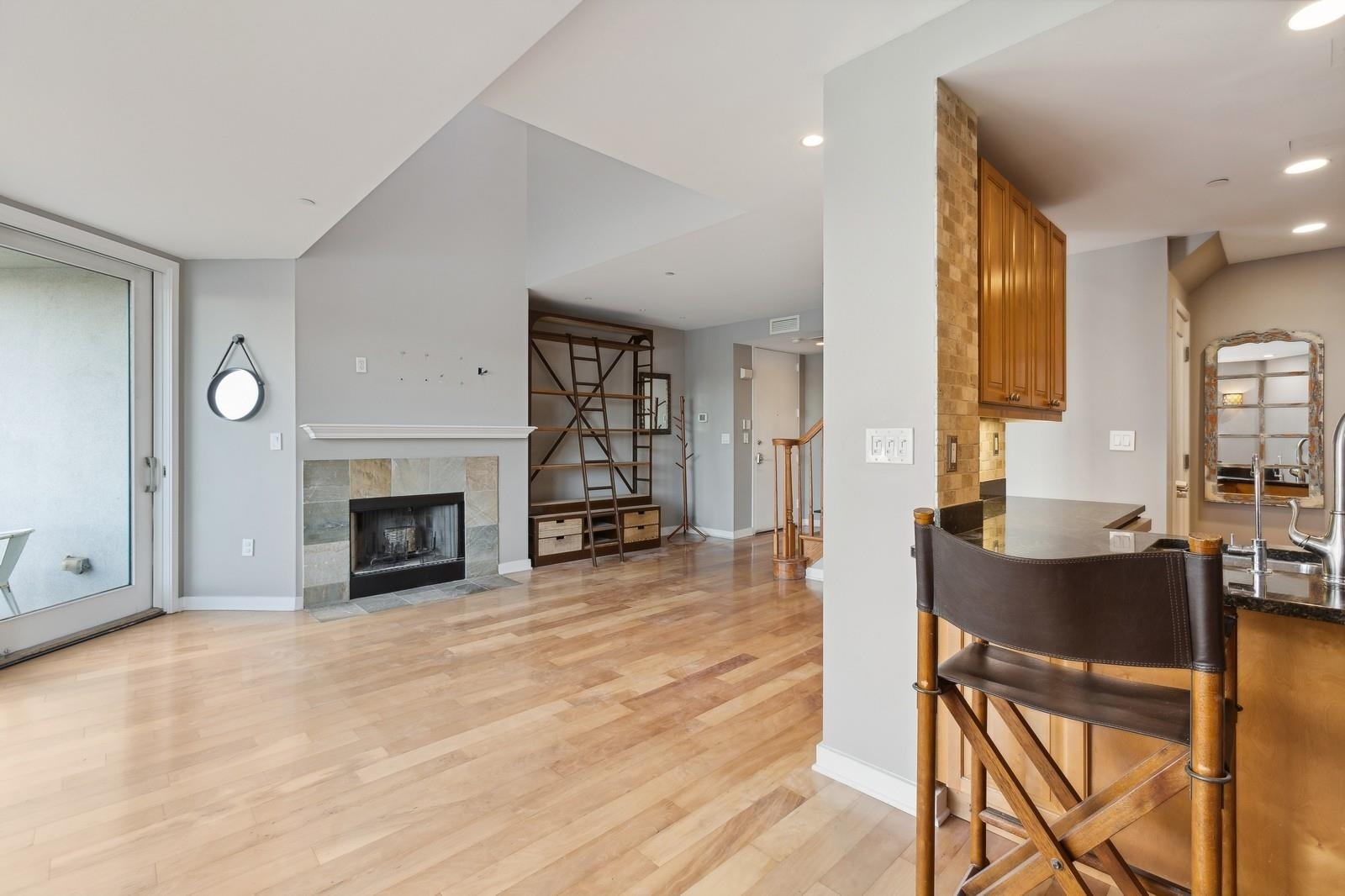 600 HARBOR BLVD Unit: 1057