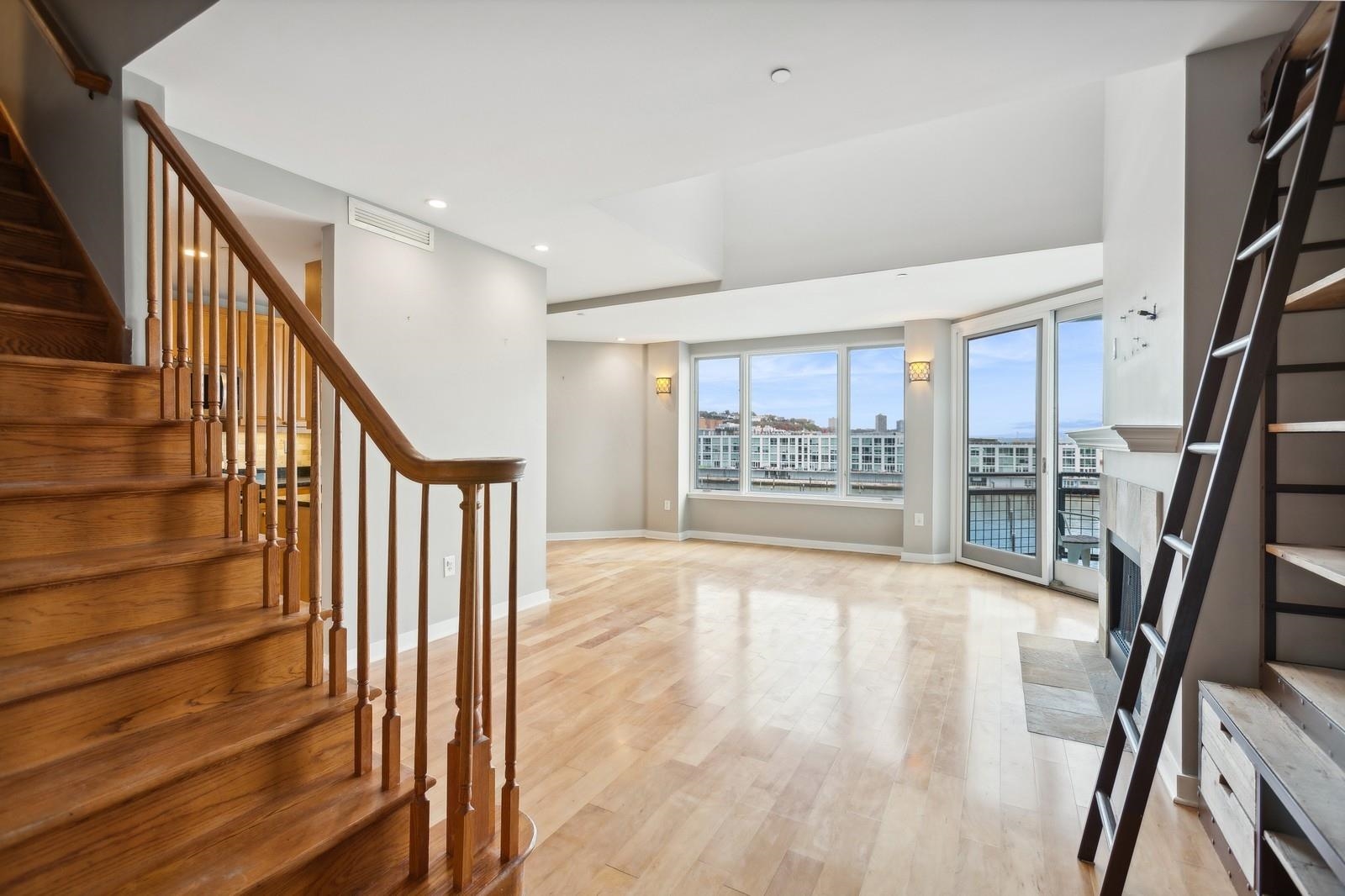 600 HARBOR BLVD Unit: 1057