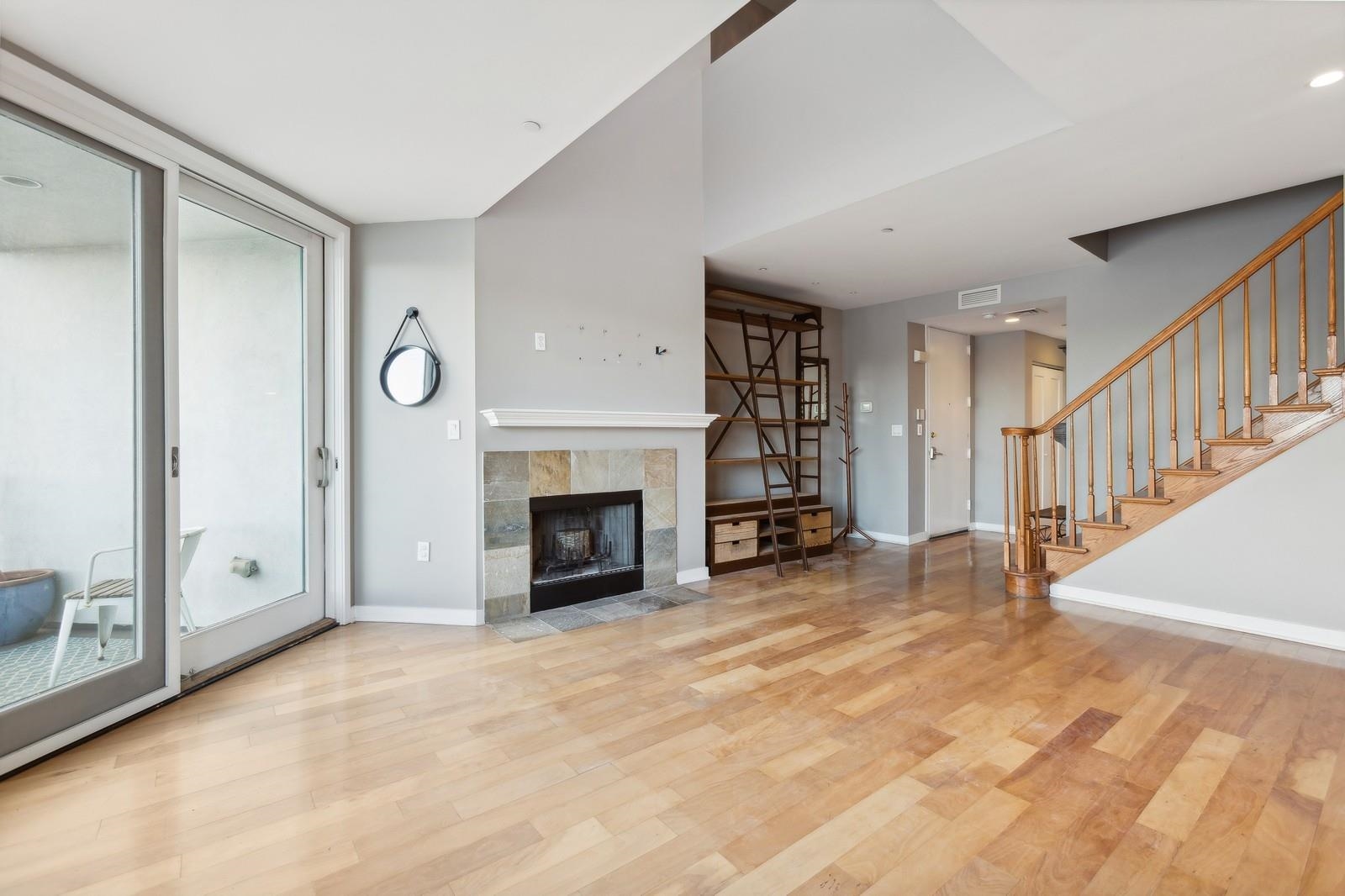 600 HARBOR BLVD Unit: 1057