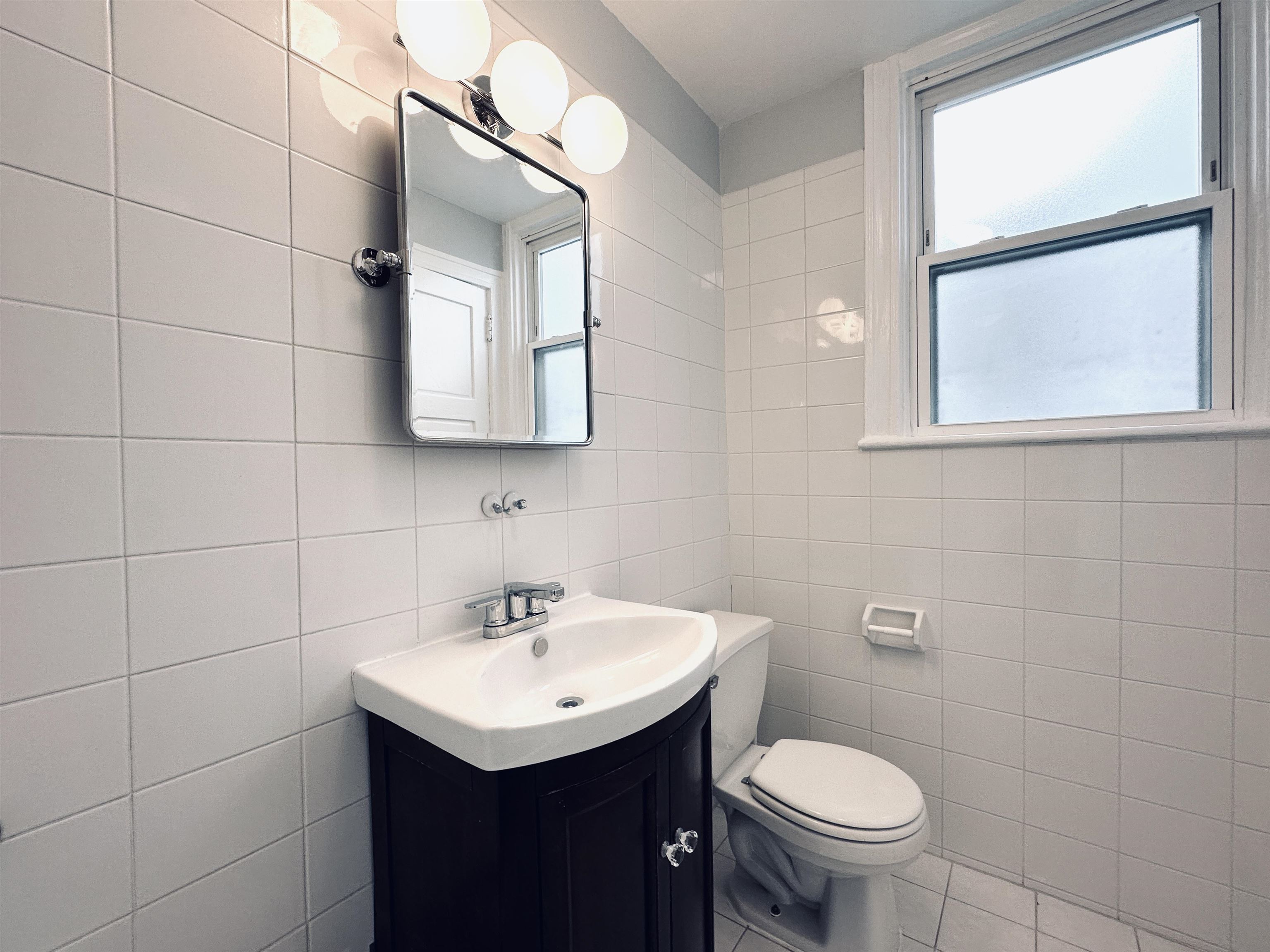 832 WASHINGTON ST Unit: 5