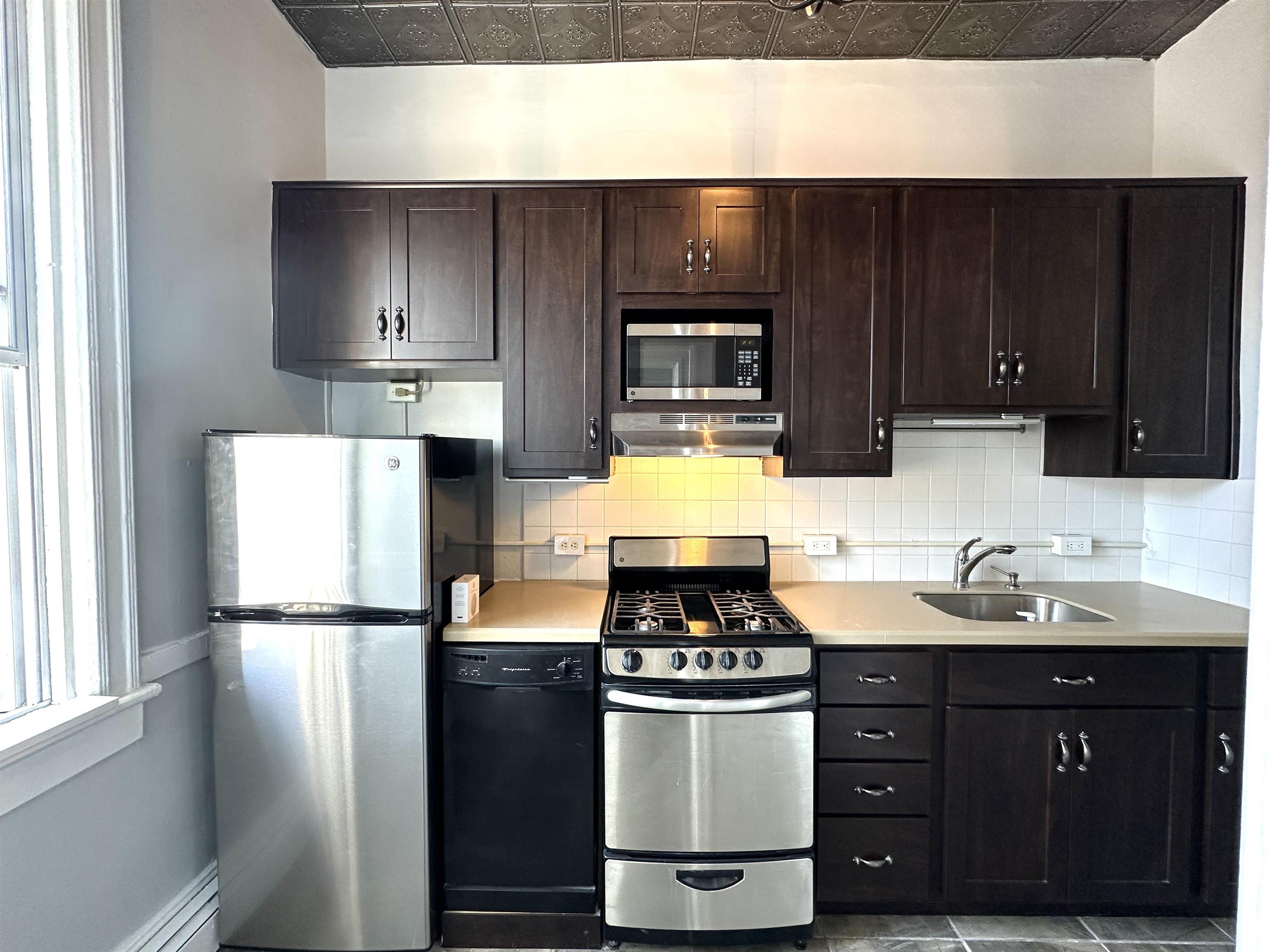 832 WASHINGTON ST Unit: 5