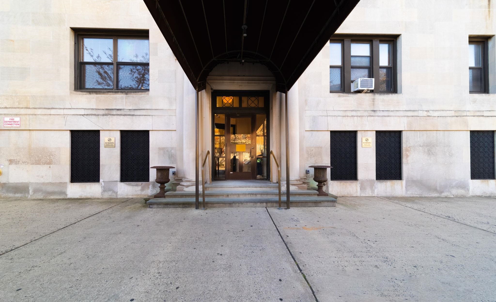 2600 KENNEDY BLVD Unit: 3L