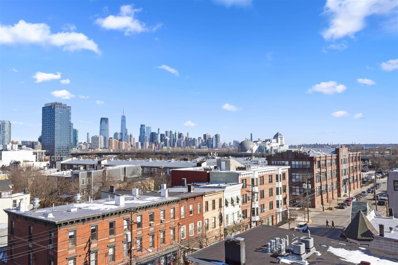 197 PINE ST Unit: 502