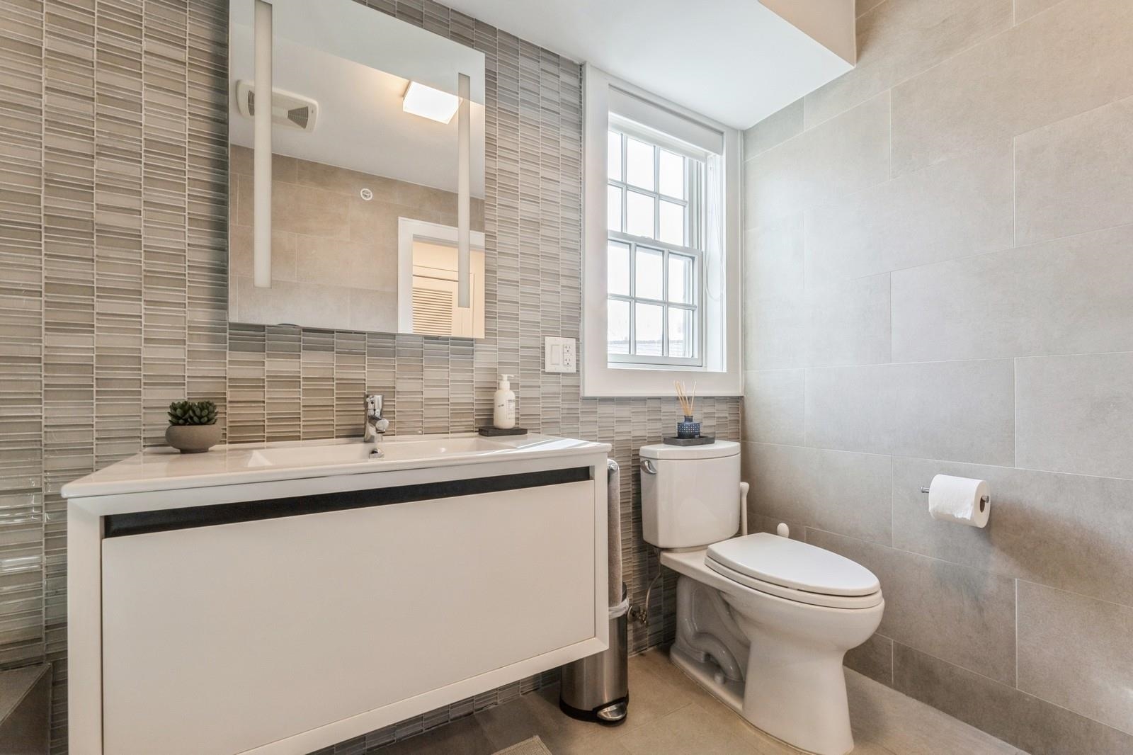 206 YORK ST Unit: 3