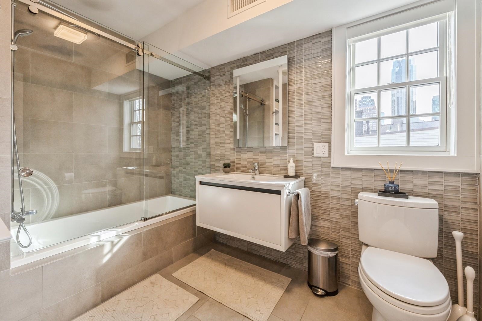 206 YORK ST Unit: 3