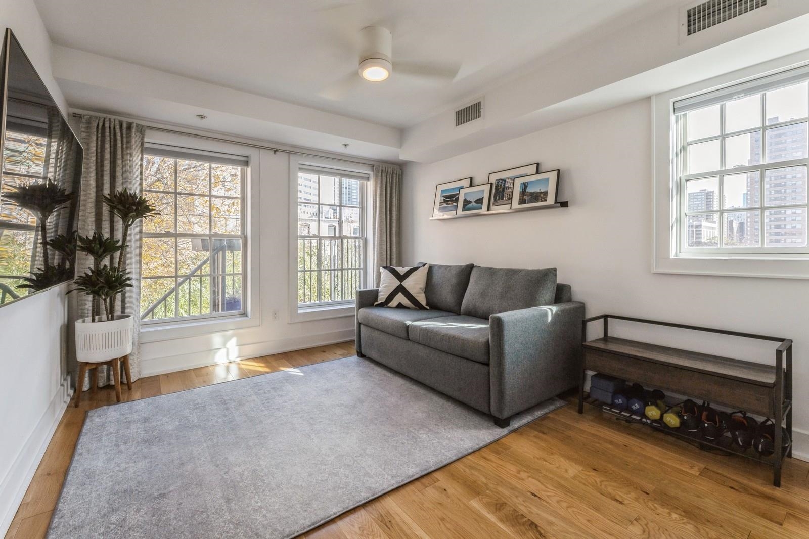206 YORK ST Unit: 3