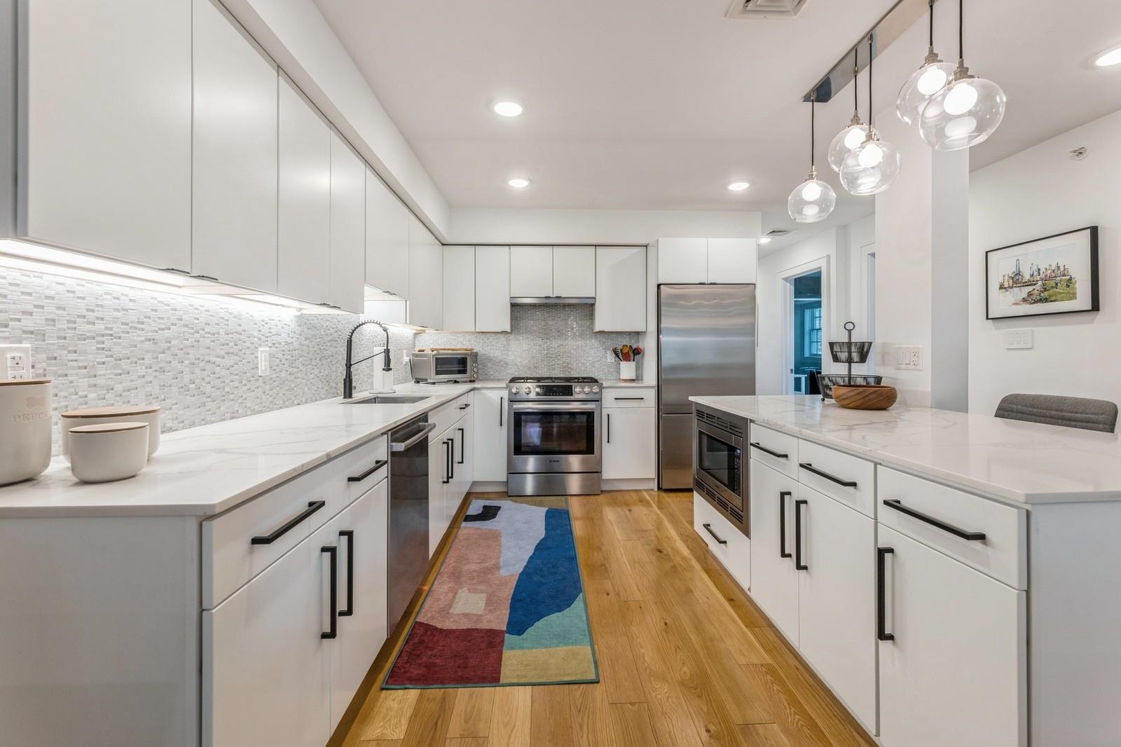 206 YORK ST Unit: 3