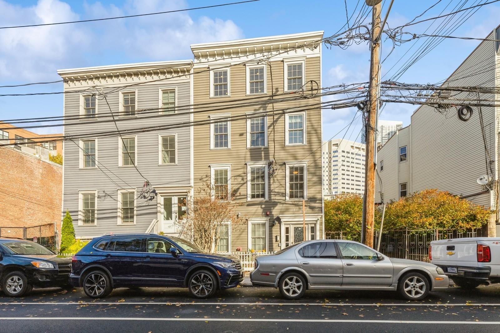 206 YORK ST Unit: 3