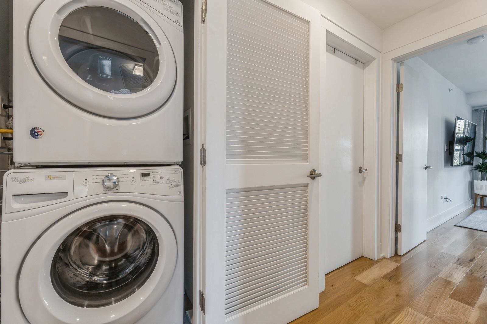 206 YORK ST Unit: 3