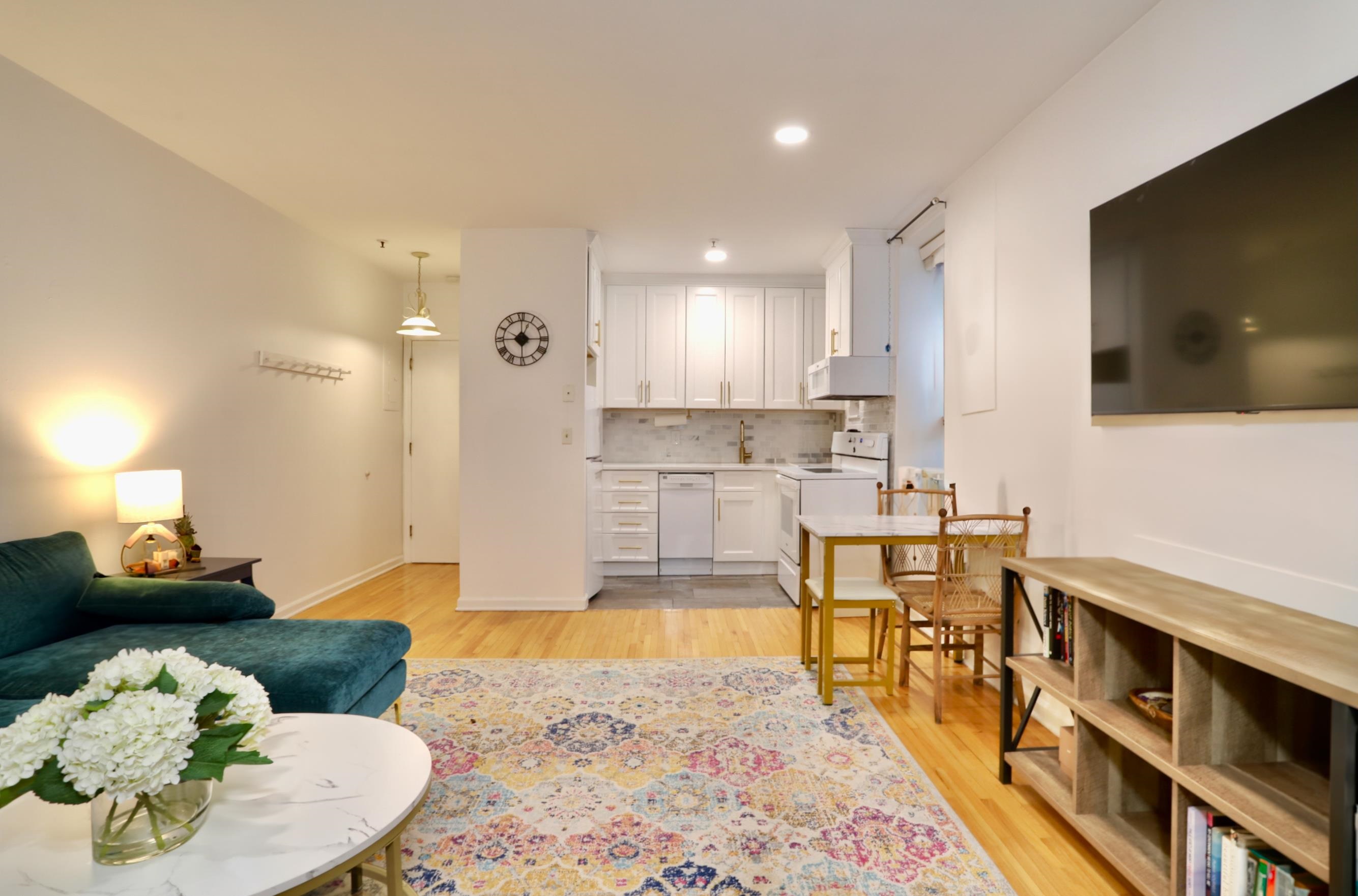 533 MONROE ST Unit: 3A