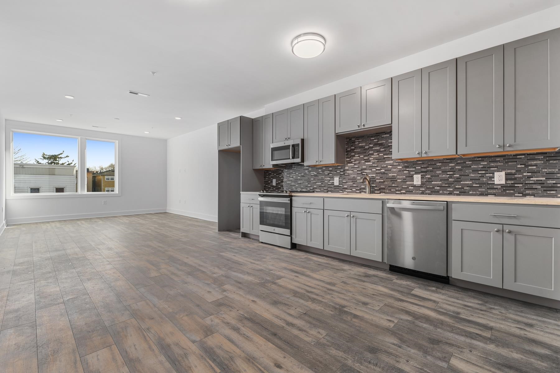 506 CENTRAL AVE Unit: 502