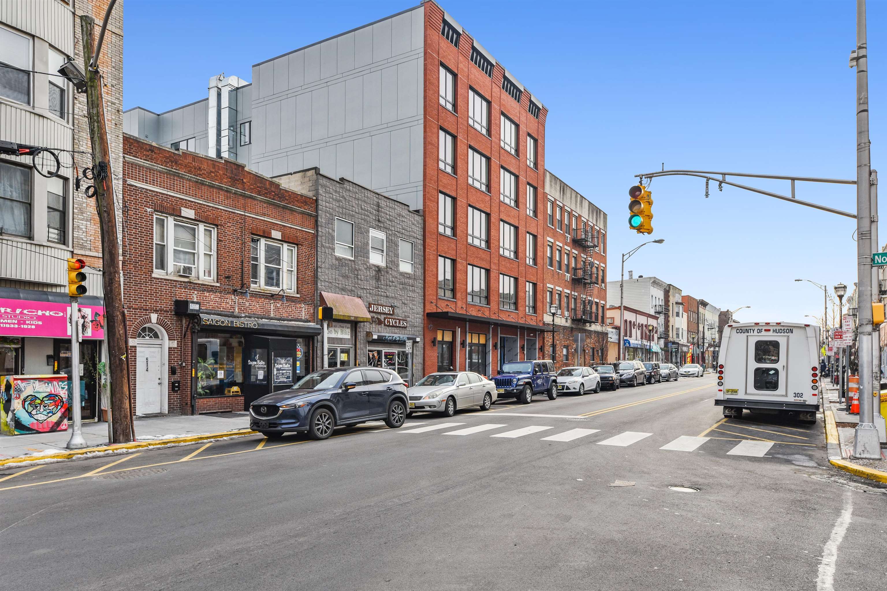506 CENTRAL AVE Unit: 502