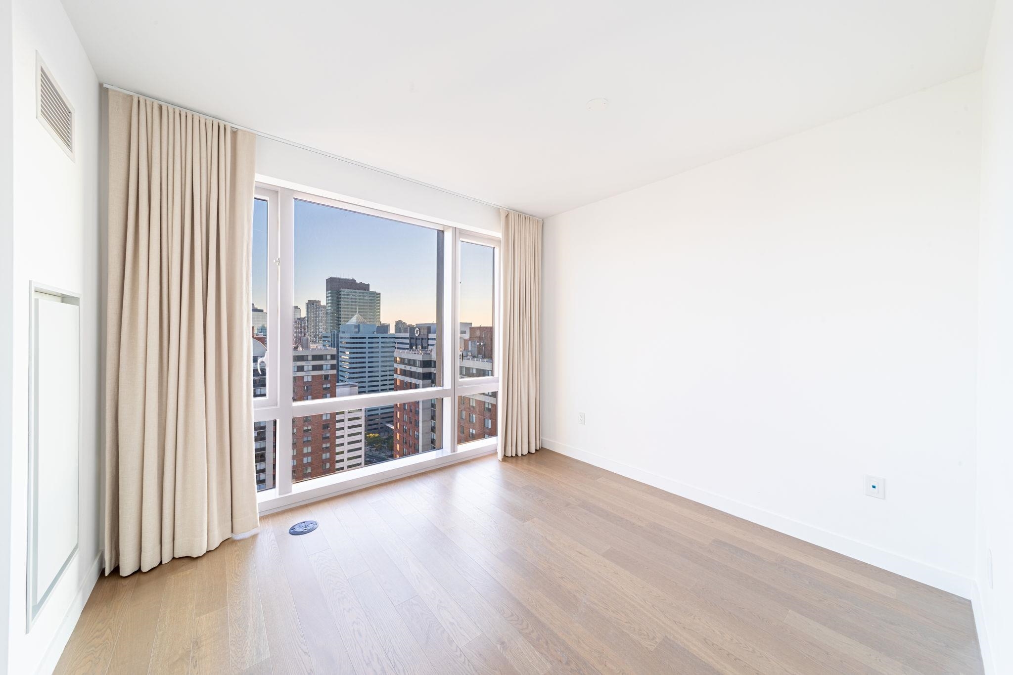 75 PARK LANE SOUTH Unit: 3004