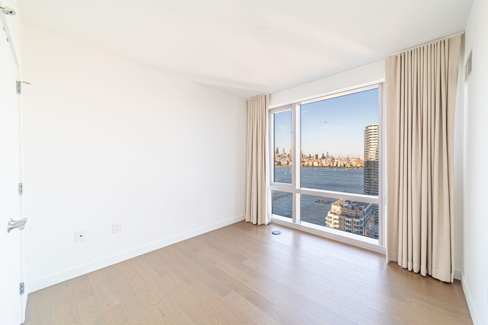 75 PARK LANE SOUTH Unit: 3004