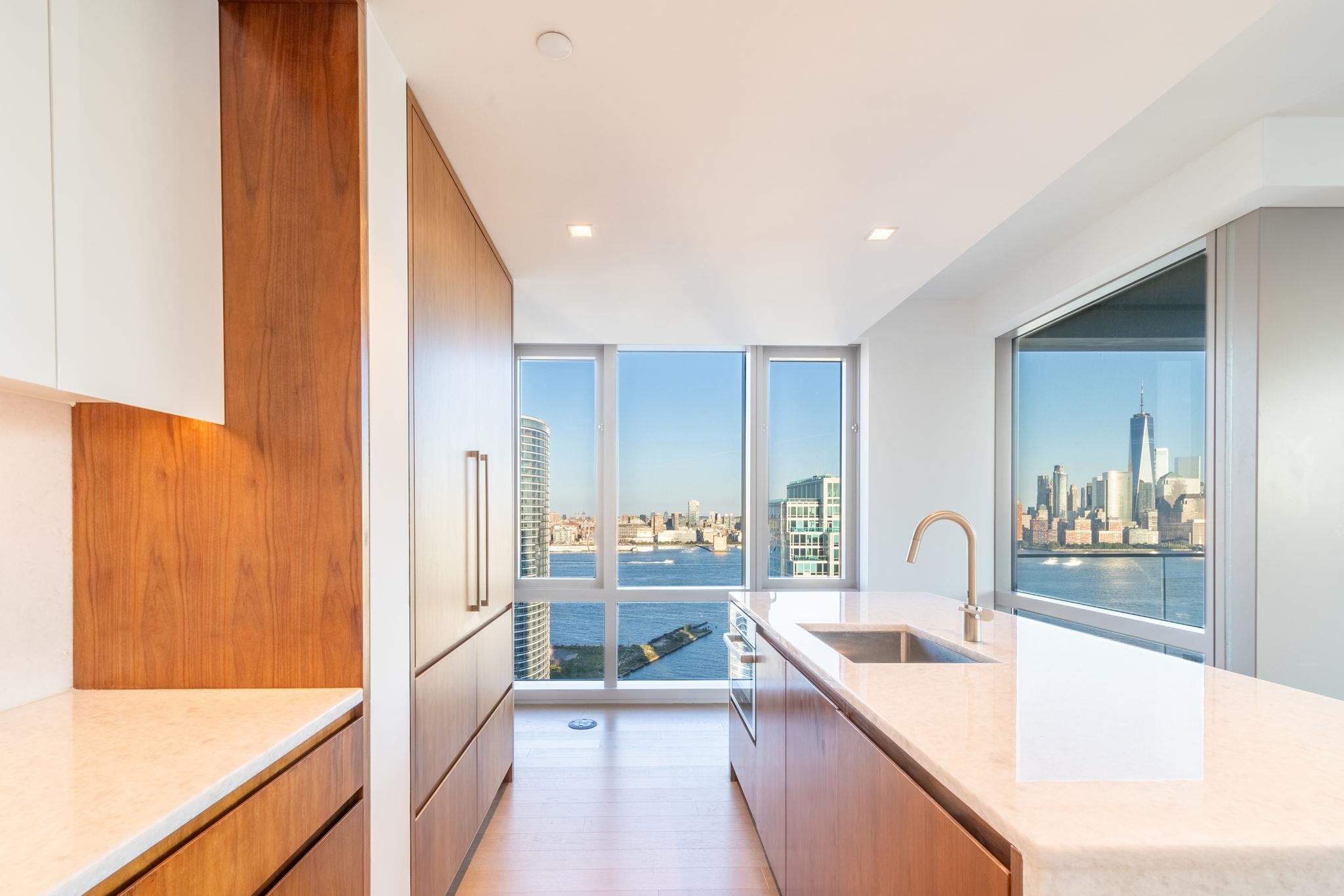 75 PARK LANE SOUTH Unit: 3004