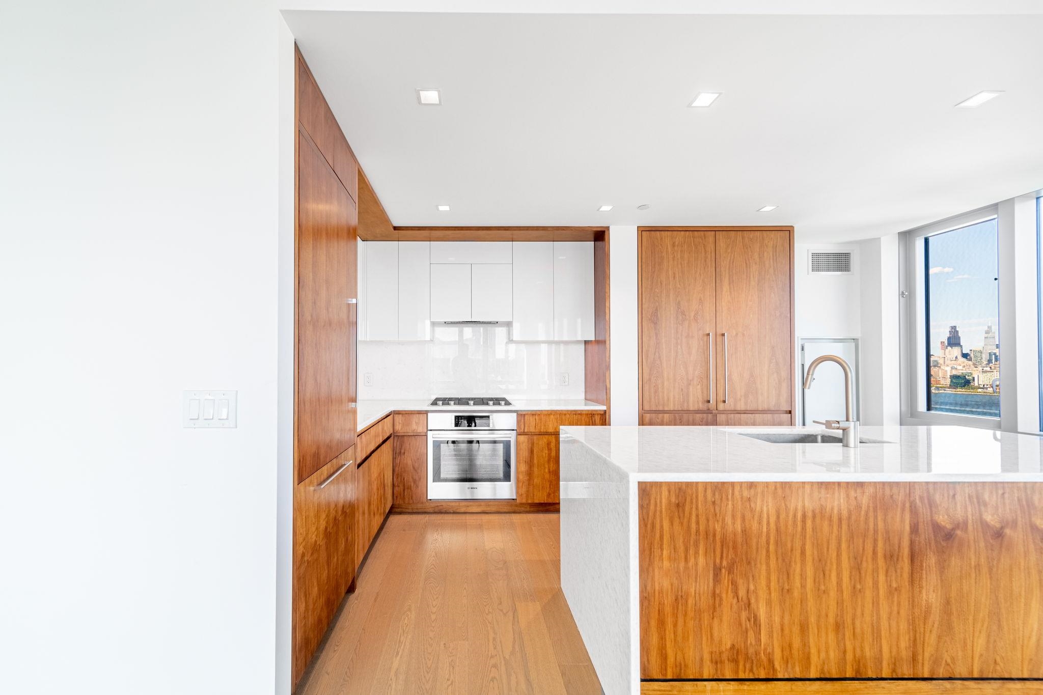 75 PARK LANE SOUTH Unit: 3004