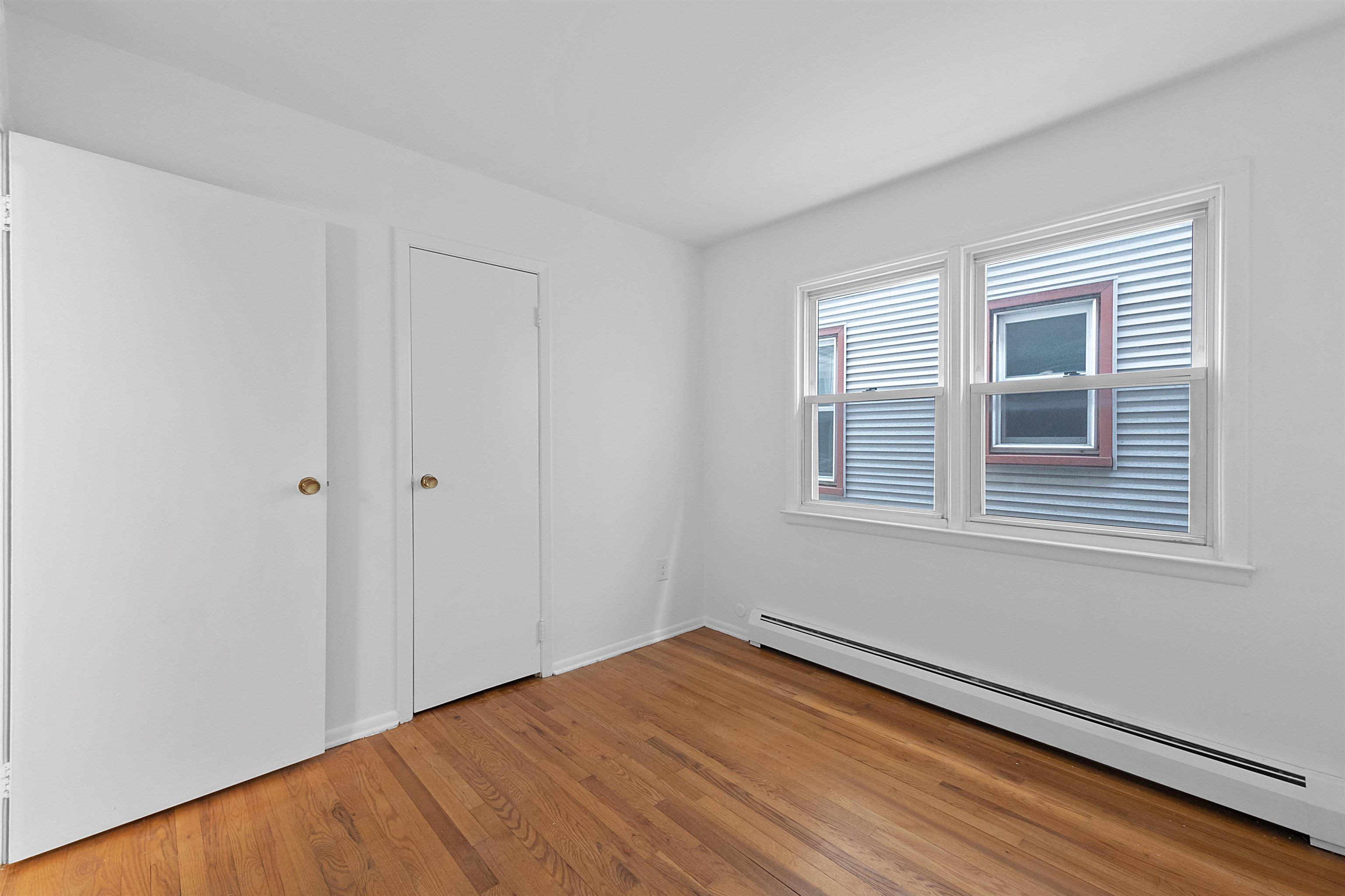 8 COLONIAL DR