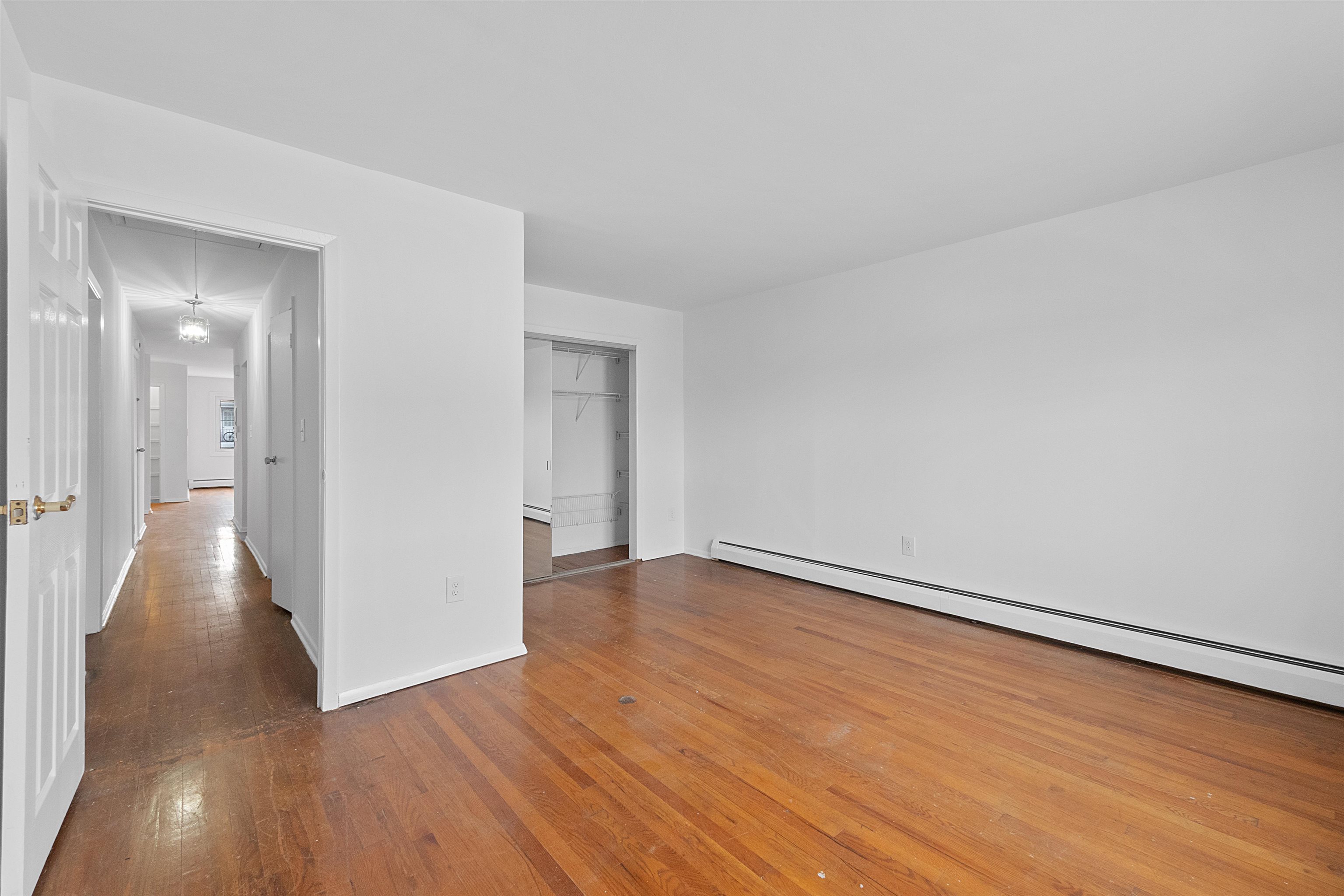 8 COLONIAL DR