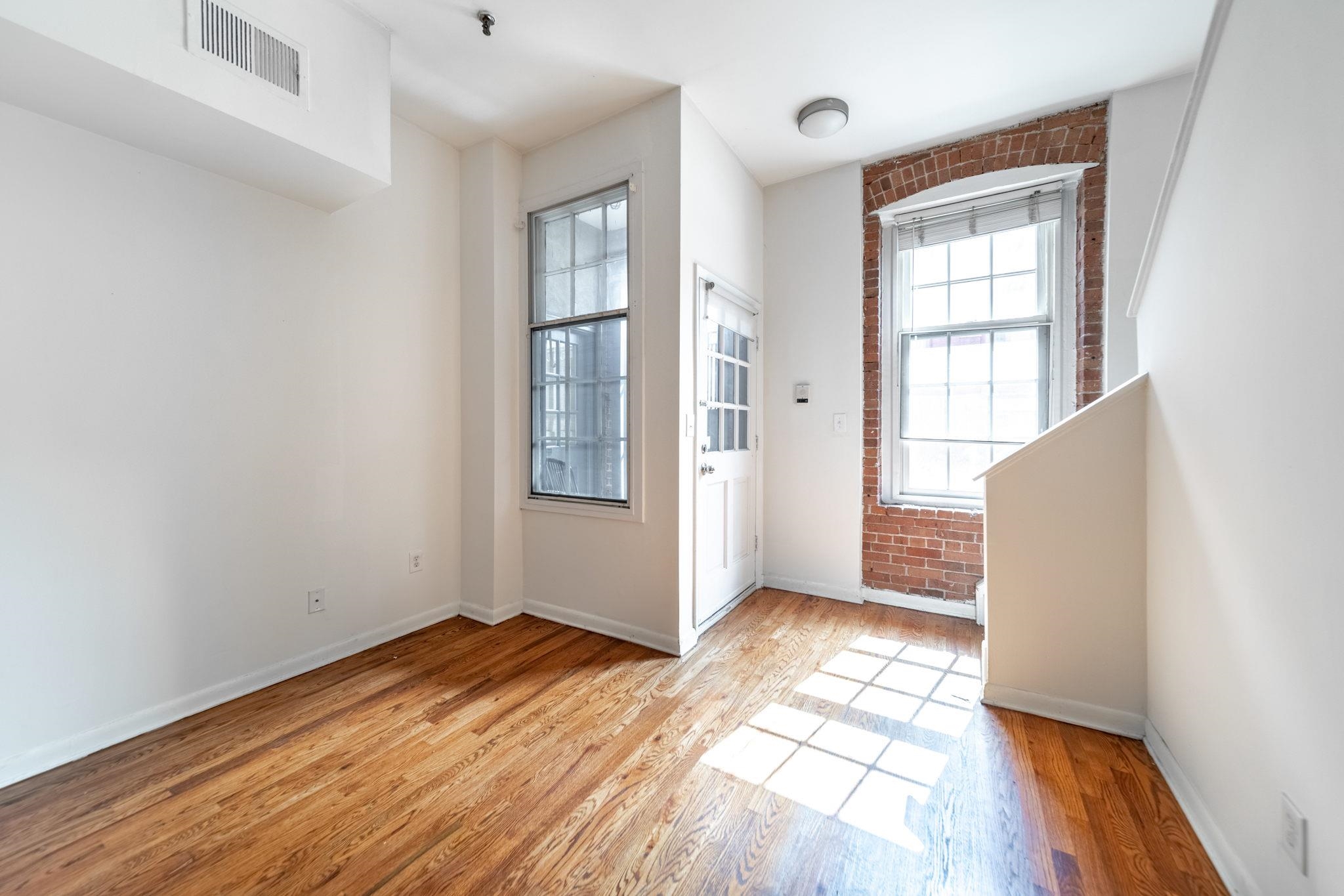 158 WAYNE ST Unit: 103A