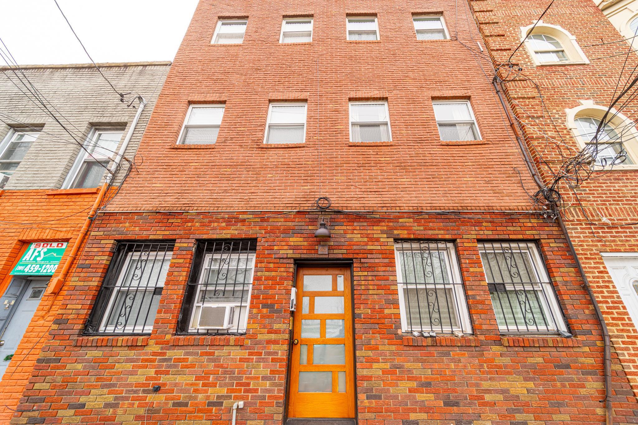 465 PALISADE AVE Unit: 2L