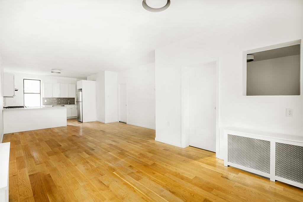 305 VARICK ST