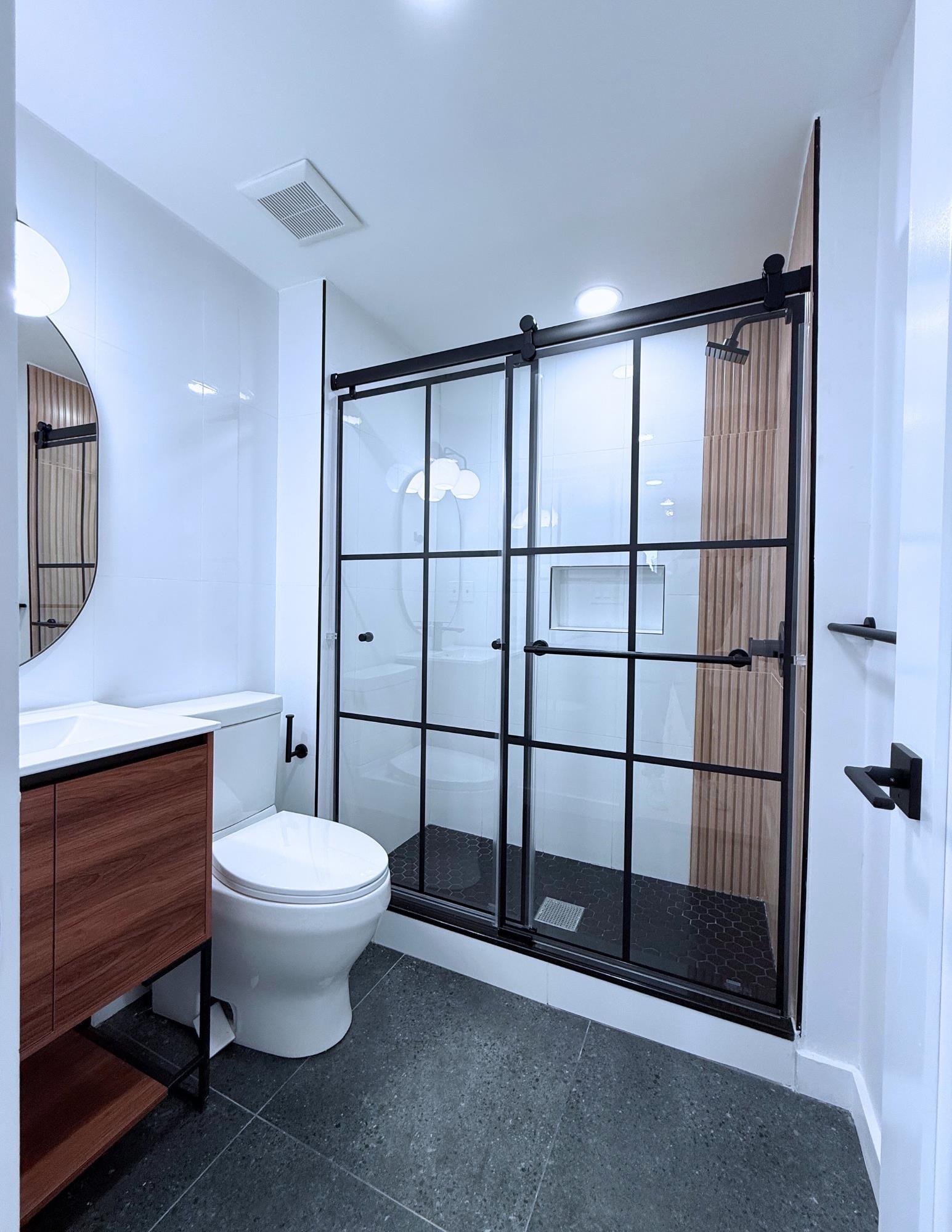 256 PRINCETON AVE Unit: 1A