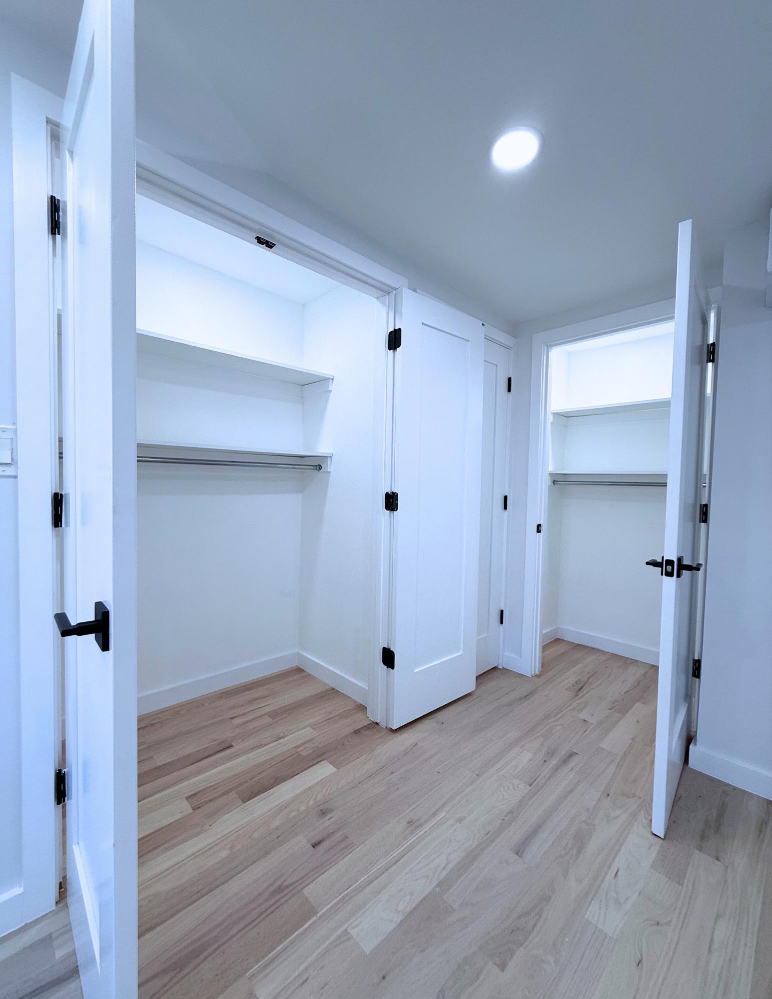 256 PRINCETON AVE Unit: 1A