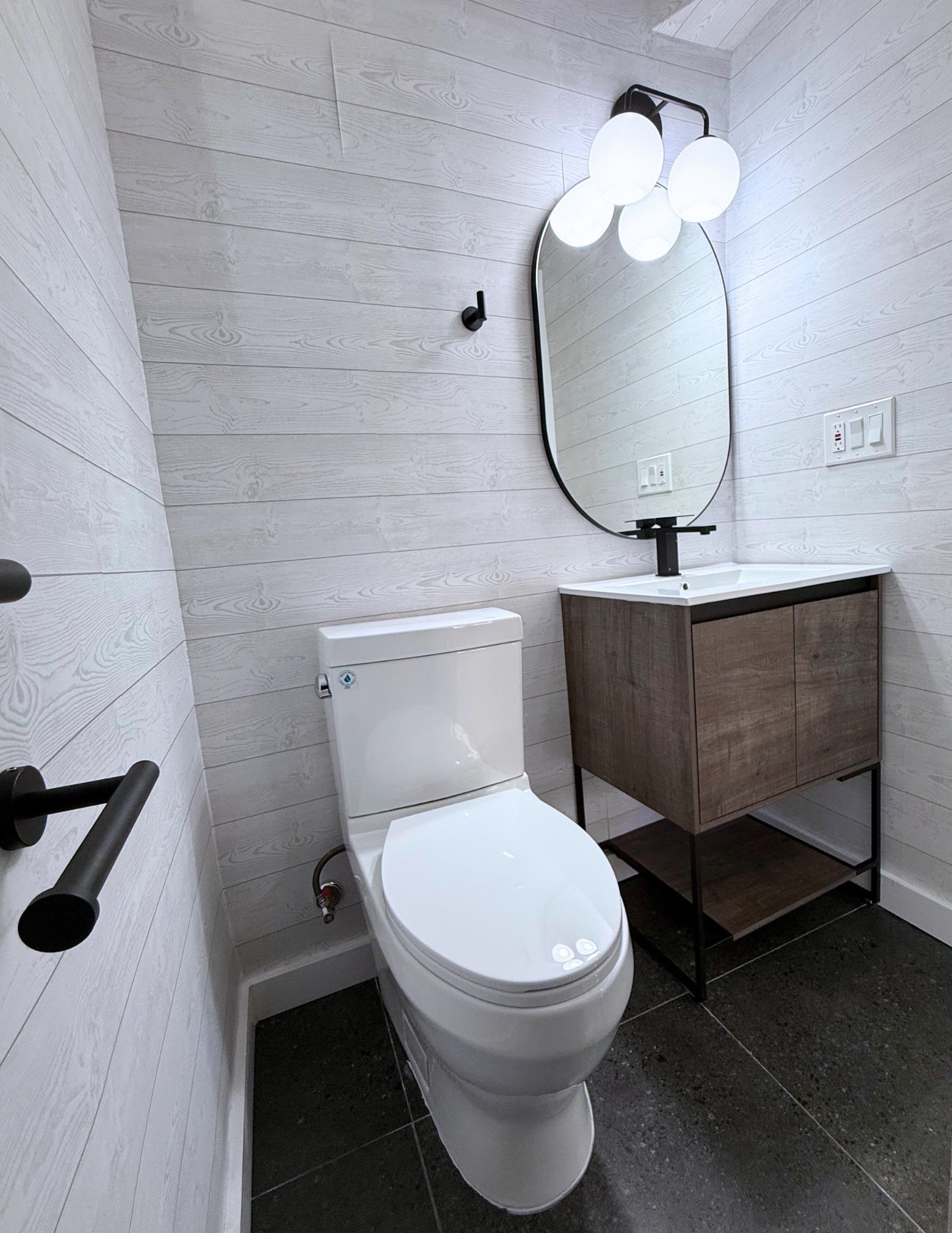 256 PRINCETON AVE Unit: 1A