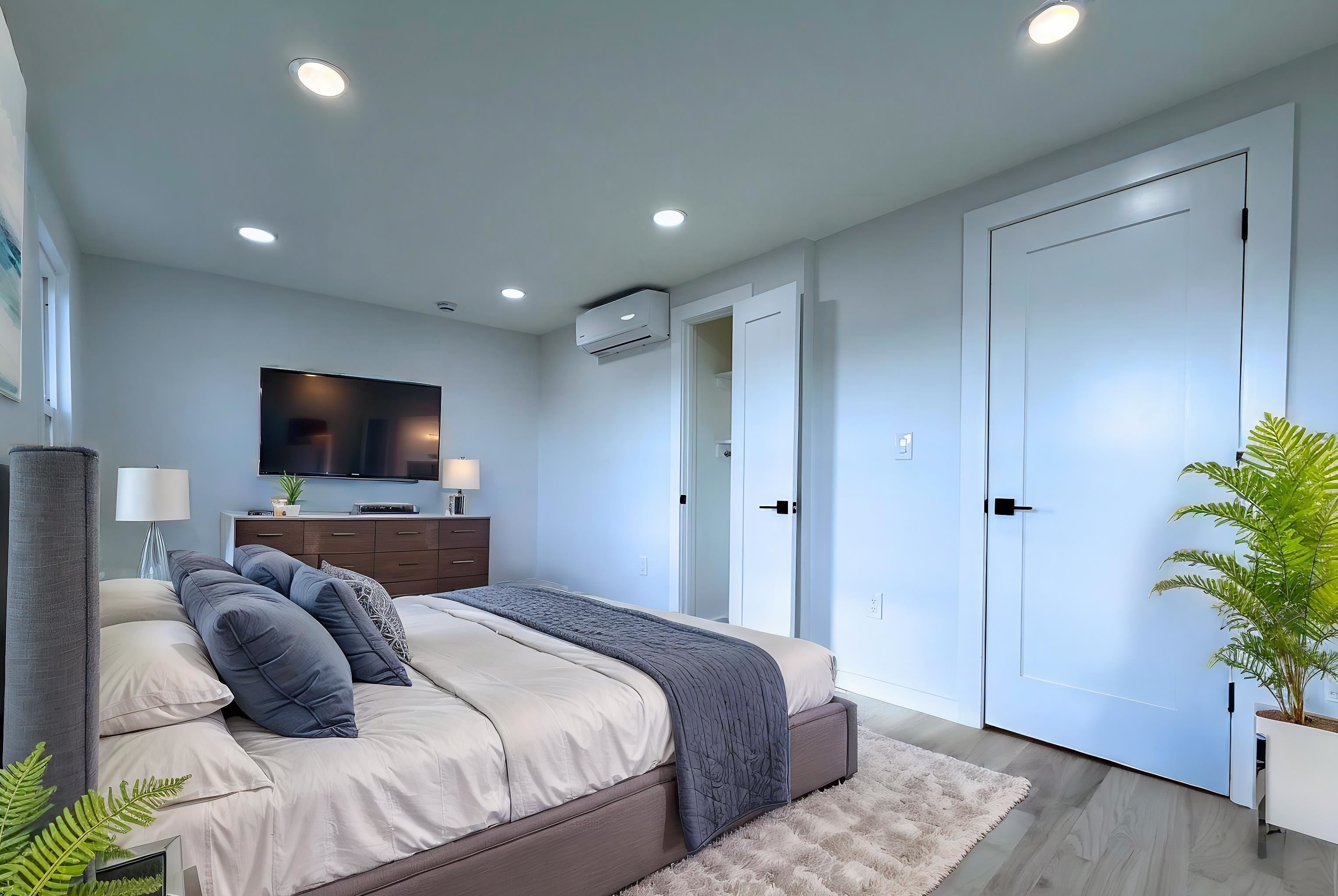 256 PRINCETON AVE Unit: 1A