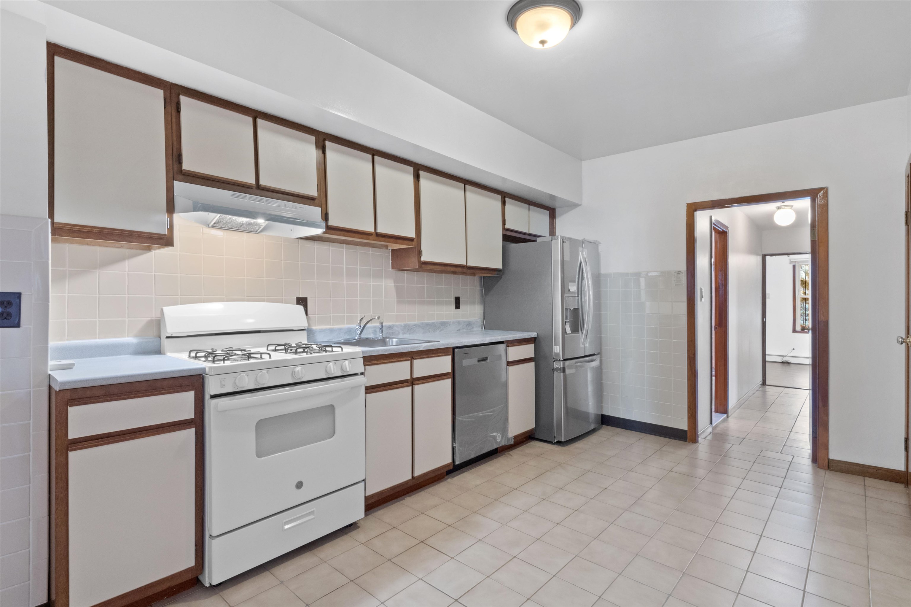 117 WINFIELD AVE Unit: 1