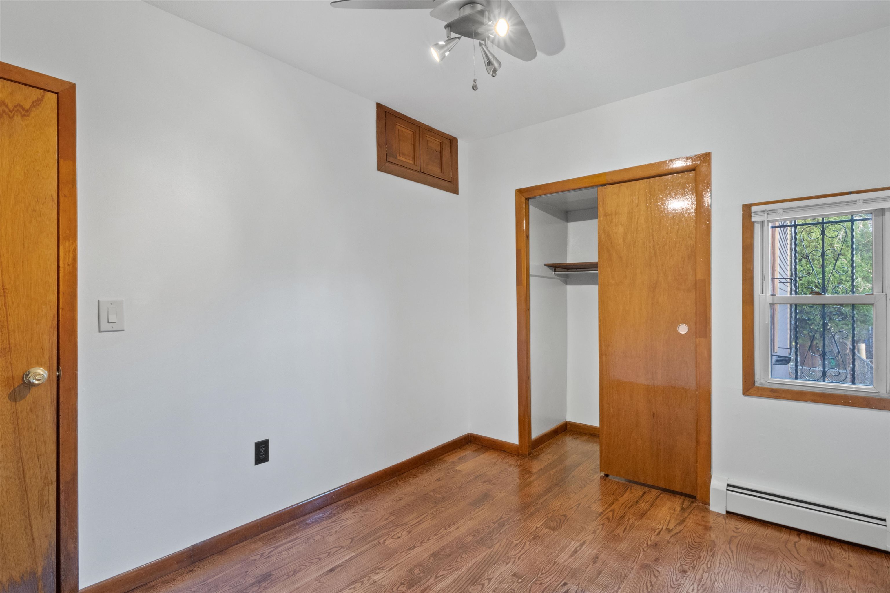117 WINFIELD AVE Unit: 1