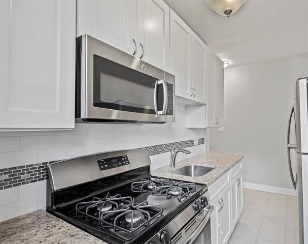 284 3RD ST Unit: 1D