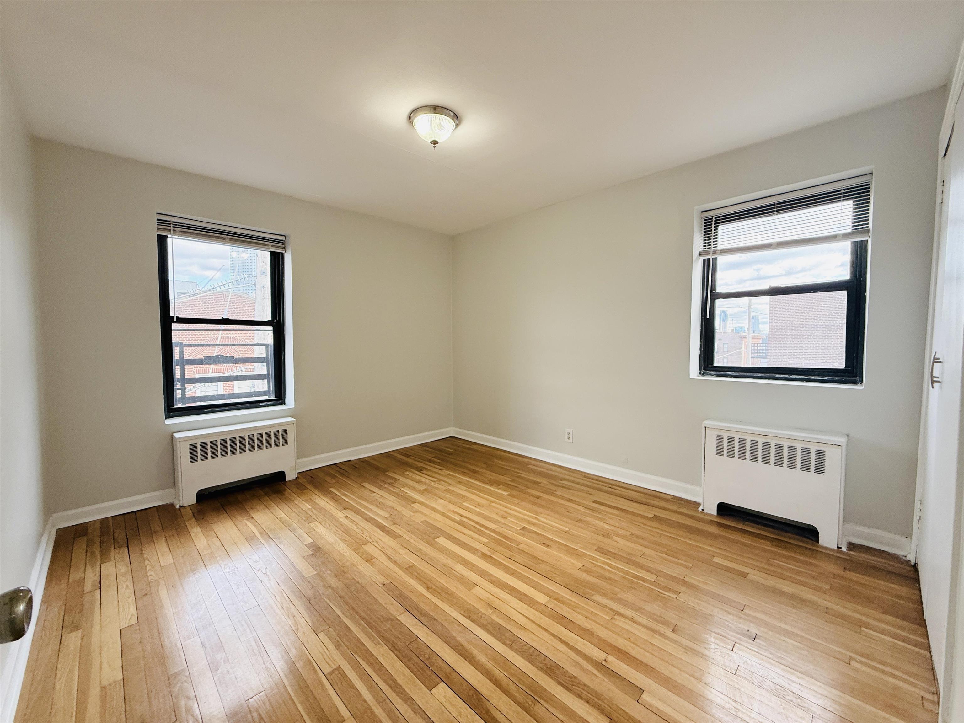 165 VROOM ST Unit: 5E